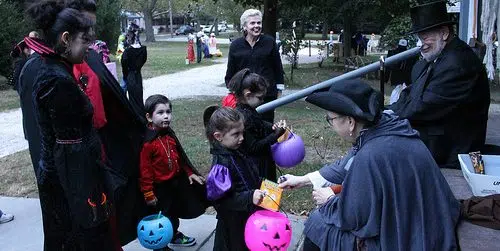 Video: Halloween Safety Tips