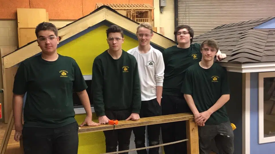 Local Students Build Playhouses From Scratch 