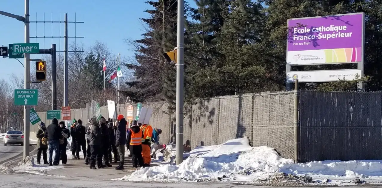 Thunder Bay French Schools Strike This Week