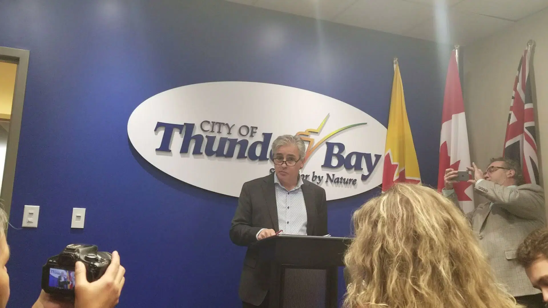 Mayor Frowns On Administrator Power 
