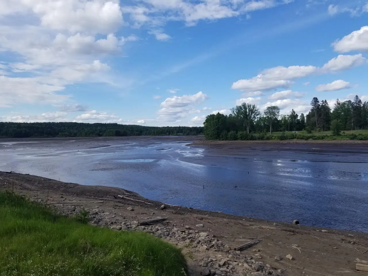 Lane Closed To Accommodate Boulevard Lake Dam Walkers