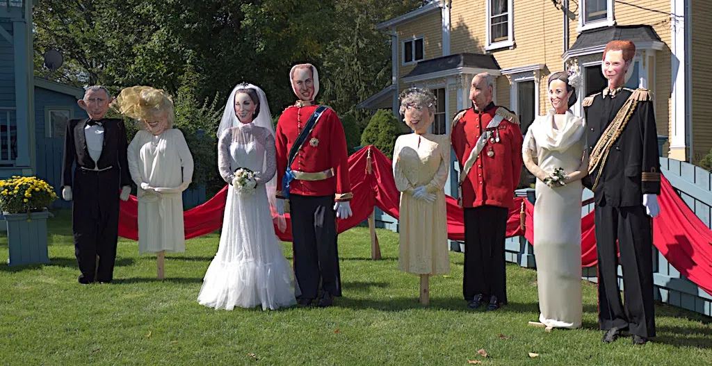 Scarecrow Festival Opens in Mahone Bay