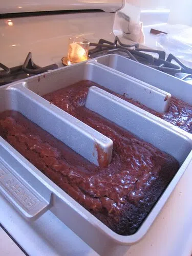 The All Edge Brownie Pan 