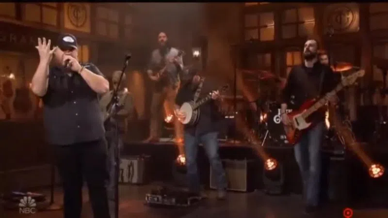 Luke Combs On SNL! 