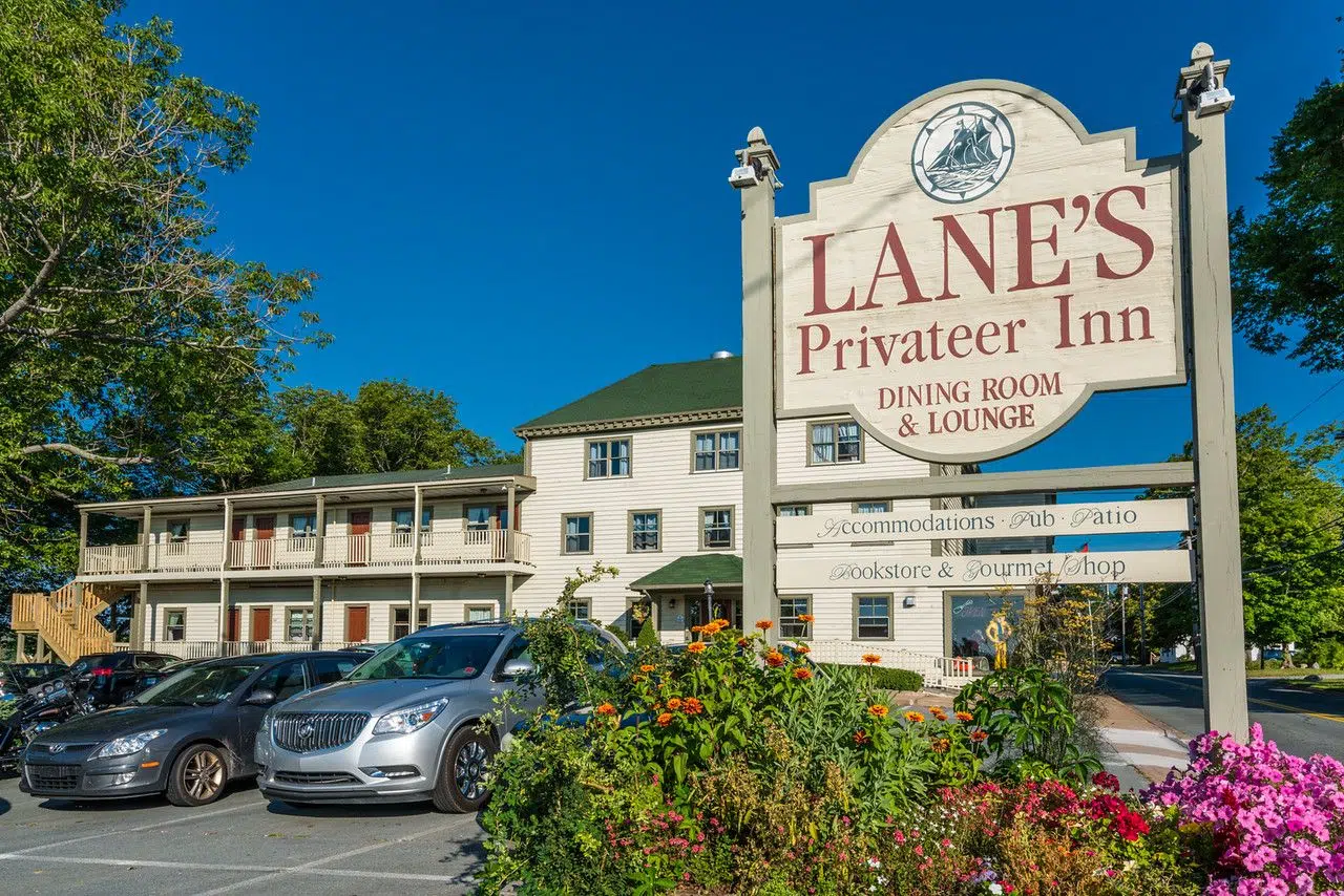 Mind Your Business: Lane's Privateer Inn & Restaurant