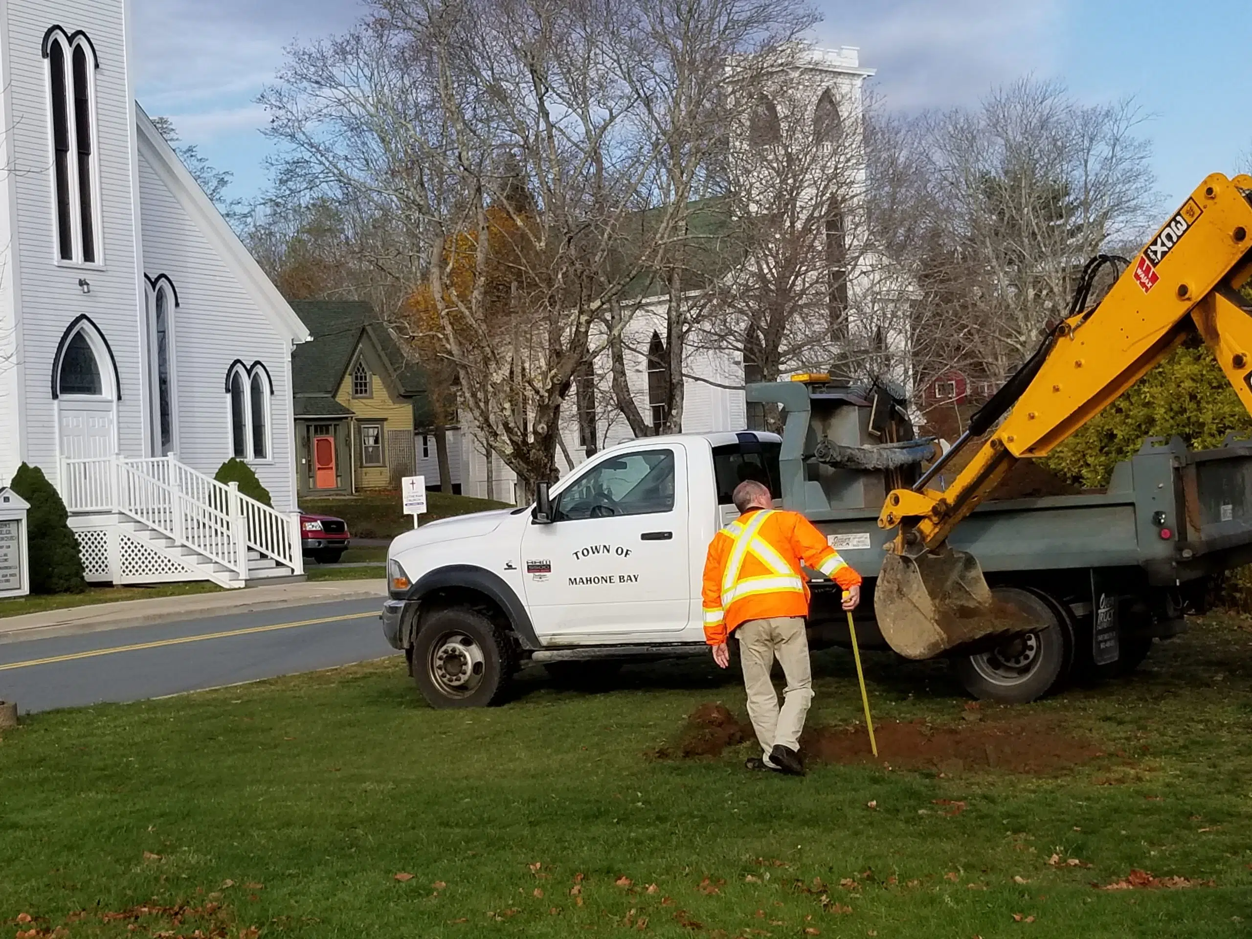 Mahone Bay Installs Permanent Christmas Tree