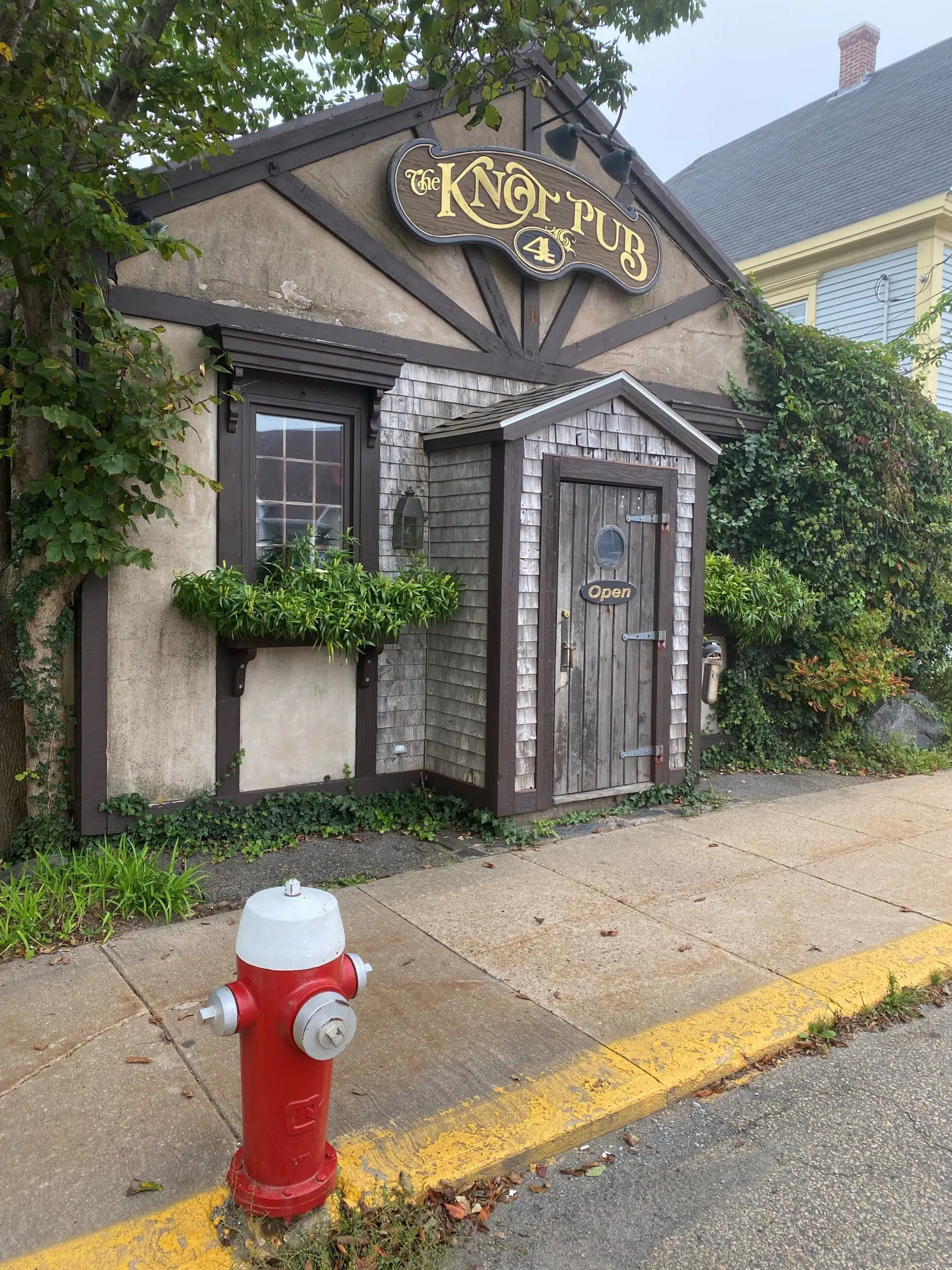 Knot Pub closes temporarily after small explosion