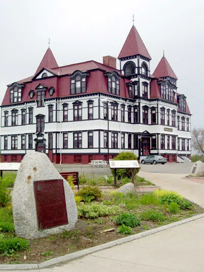 Lunenburg Academy Plans To Refurbish Old School Bell