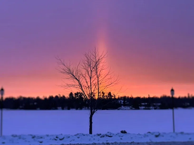 A Vibrant & Colourful "Hue" Over Northwestern Ontario