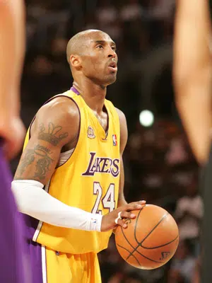 Kobe Bryant Dies in Helicopter Crash 