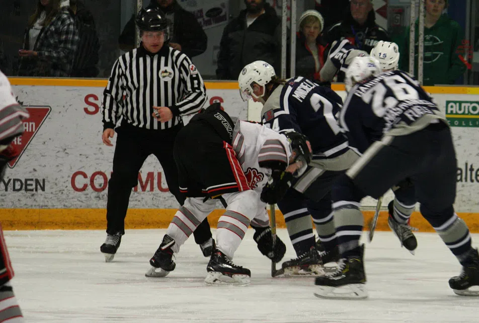 Fort Frances Frustrates Ice Dogs In 5-1 Win