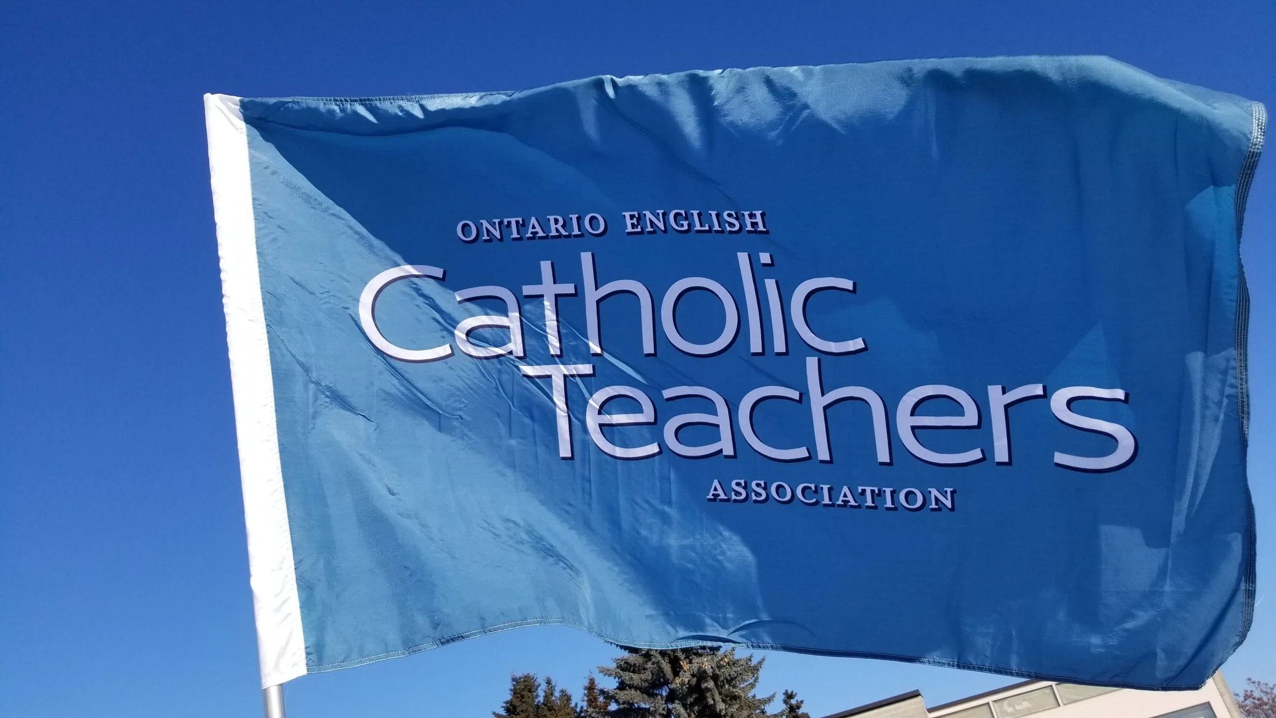 Catholic Teachers' Union Suspends Strikes