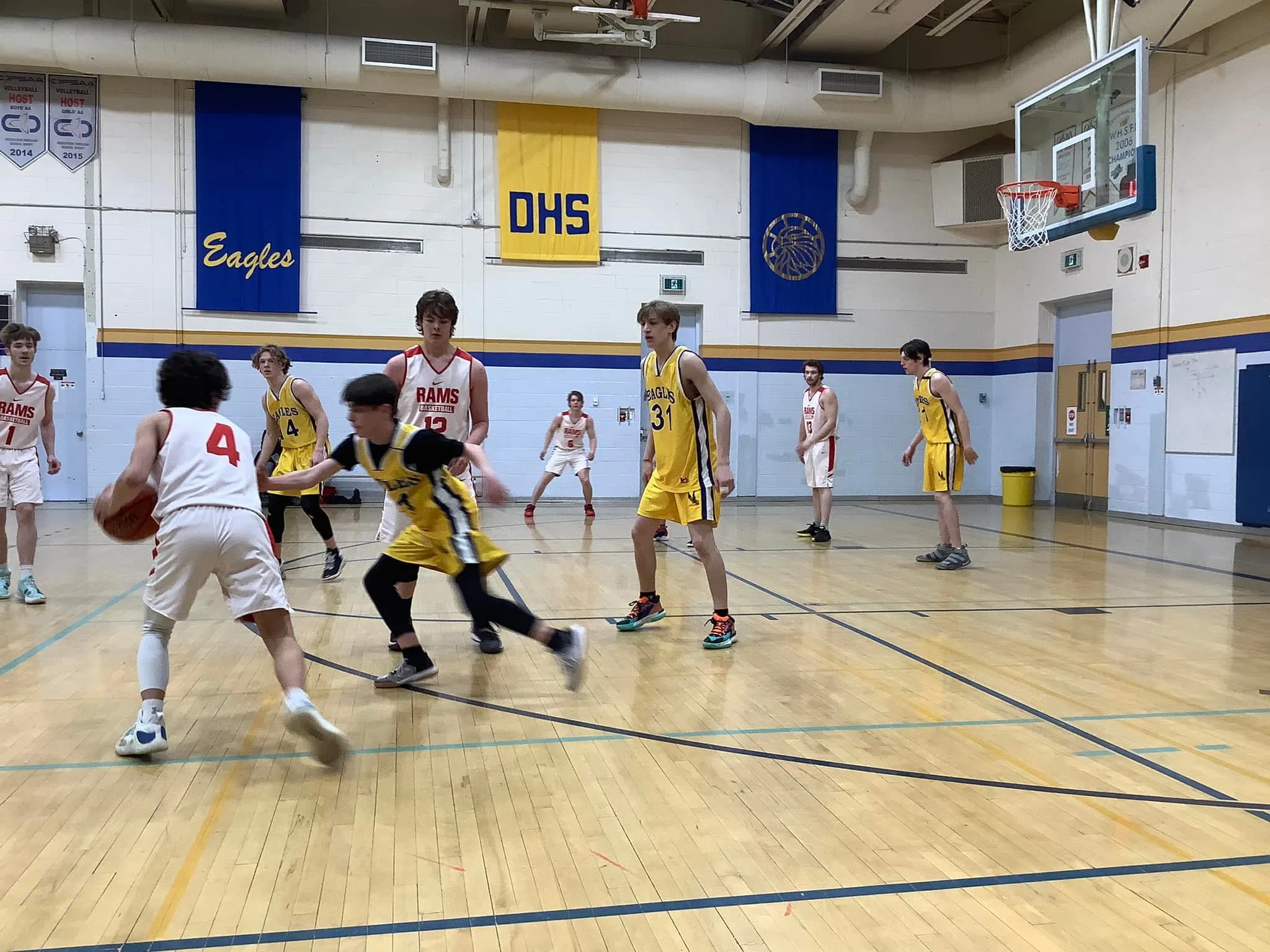 DHS Hosts Basketball Finals