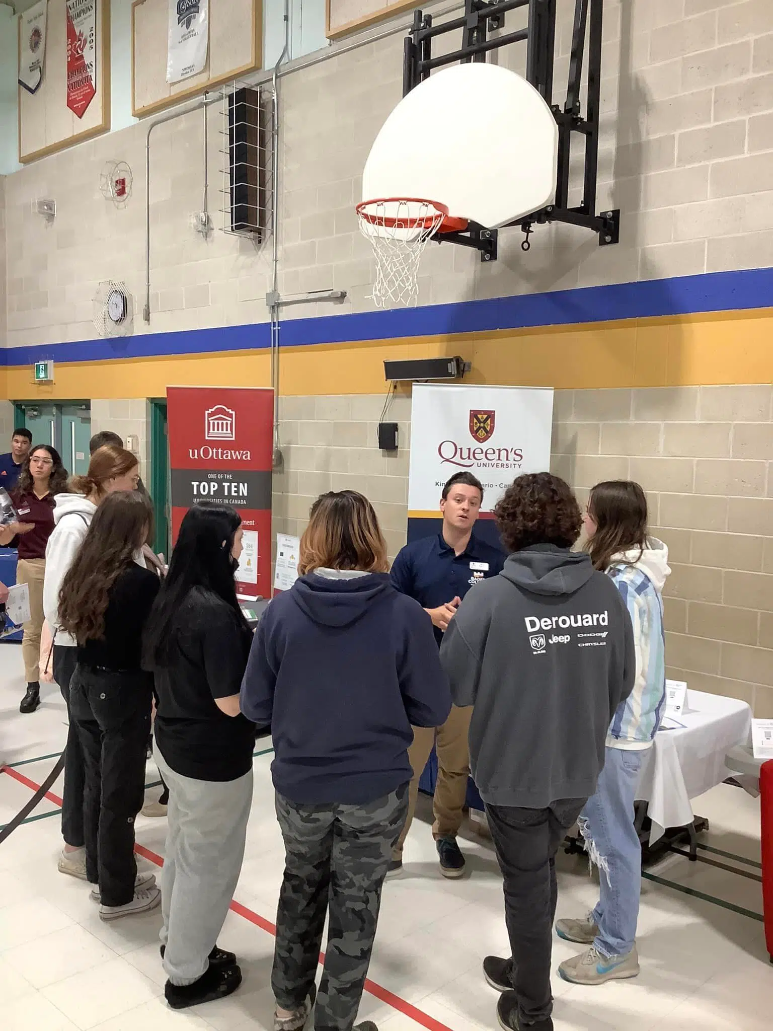 Ontario Colleges Meeting With Local Students