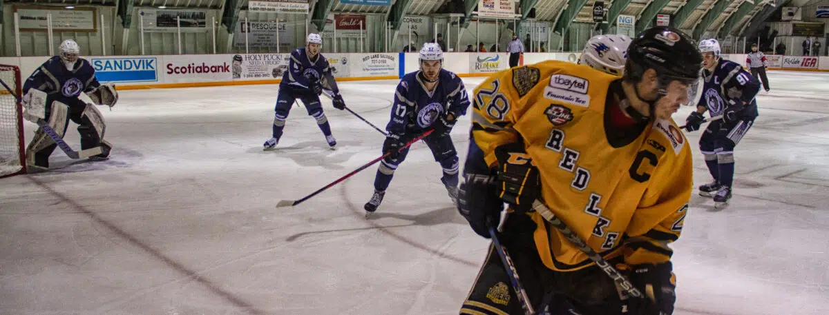 Things Crowded In SIJHL Standings