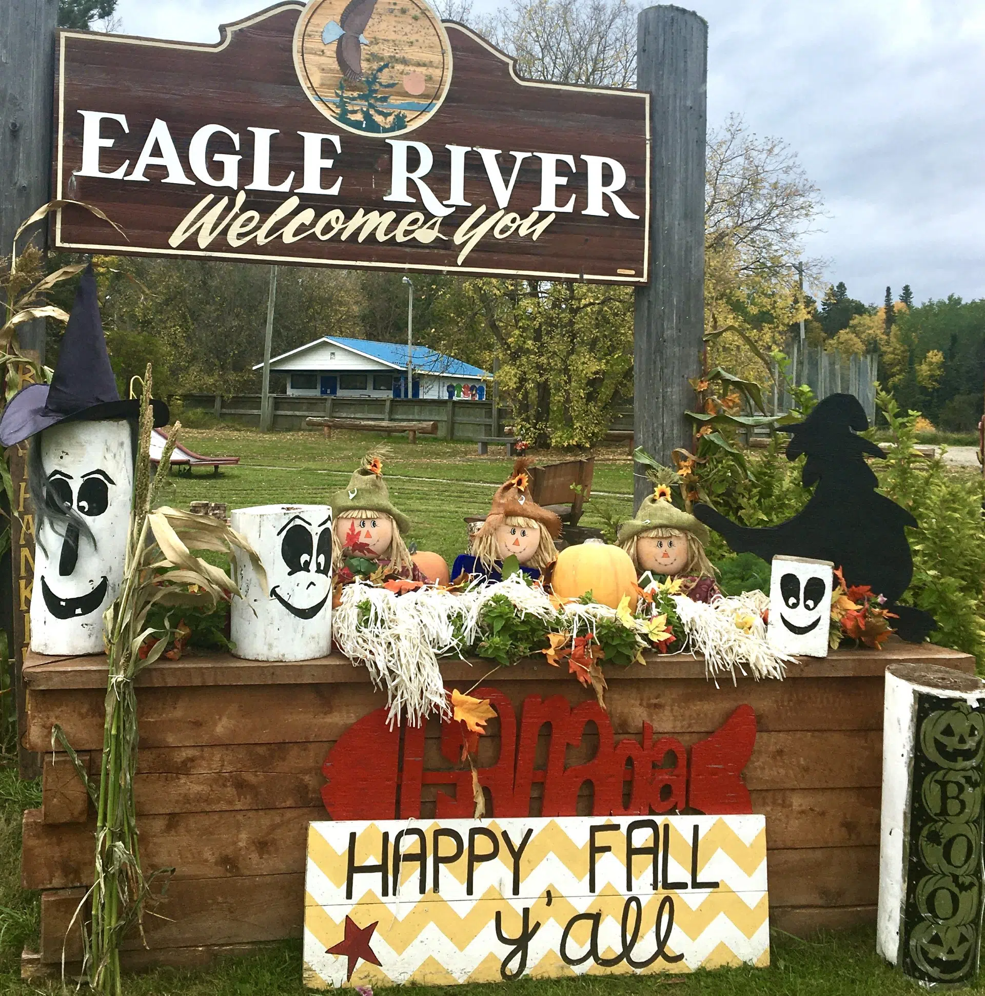 Eagle River Welcomes You And Fall