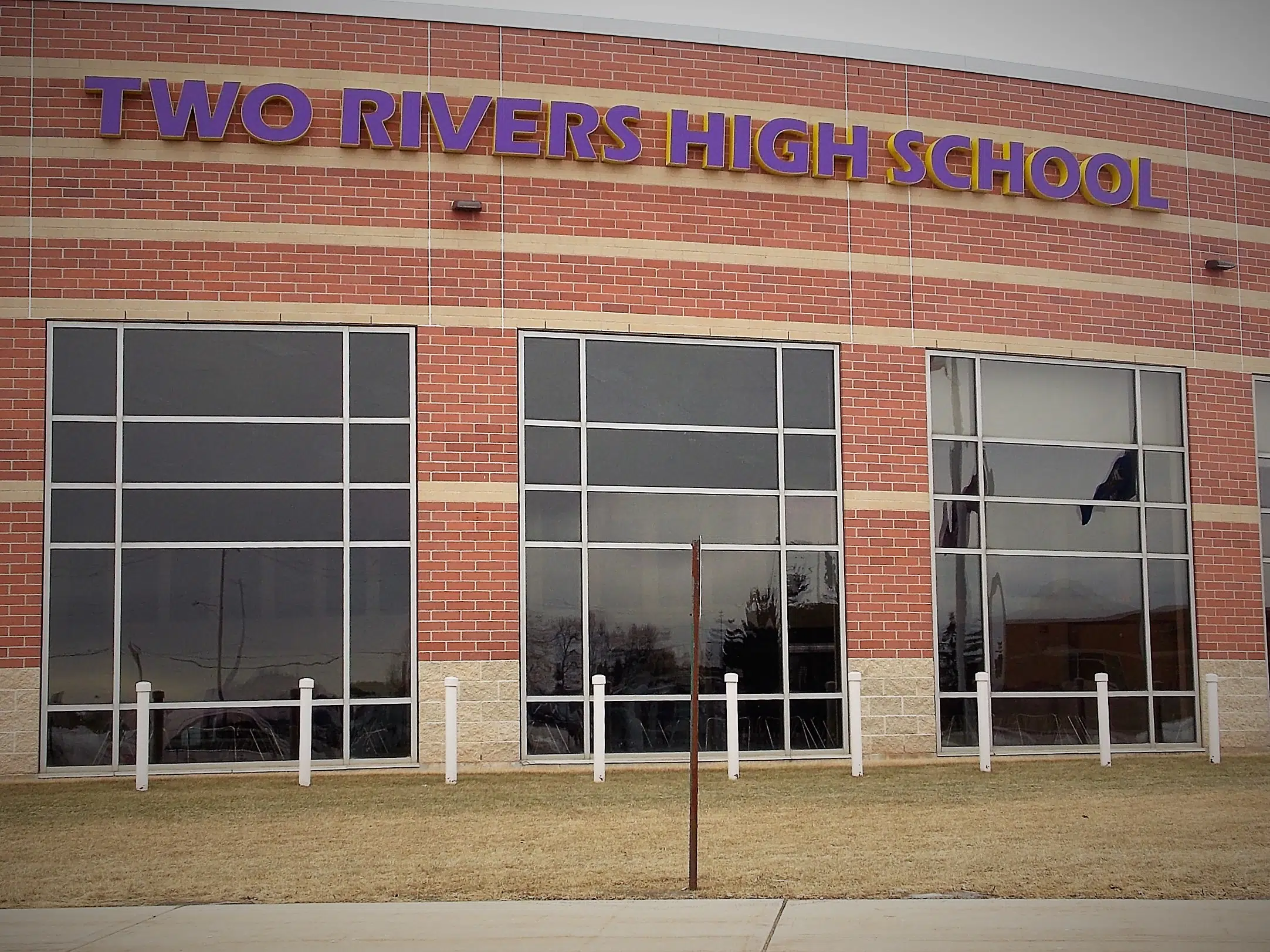 Two Rivers High School FBLA To Hold Free Dinner for Veterans