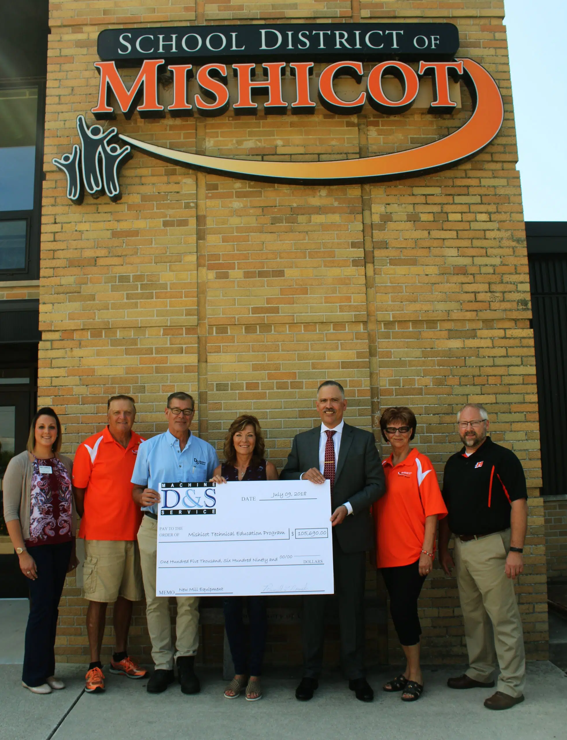 Mishicot High School Receives $100,000 Worth of Manufacturing Equipment
