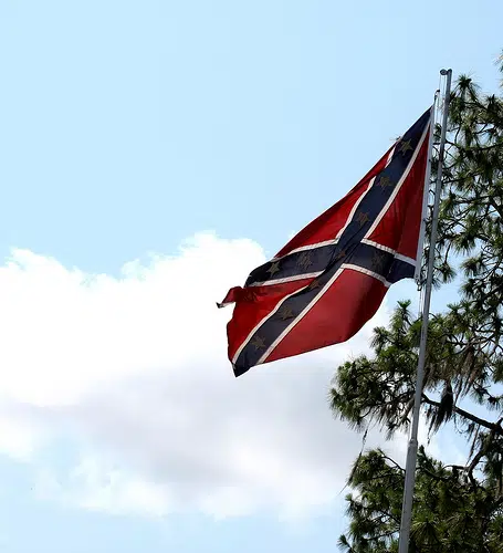 High School Student Suspended For Wearing Confederate Flag Clothing