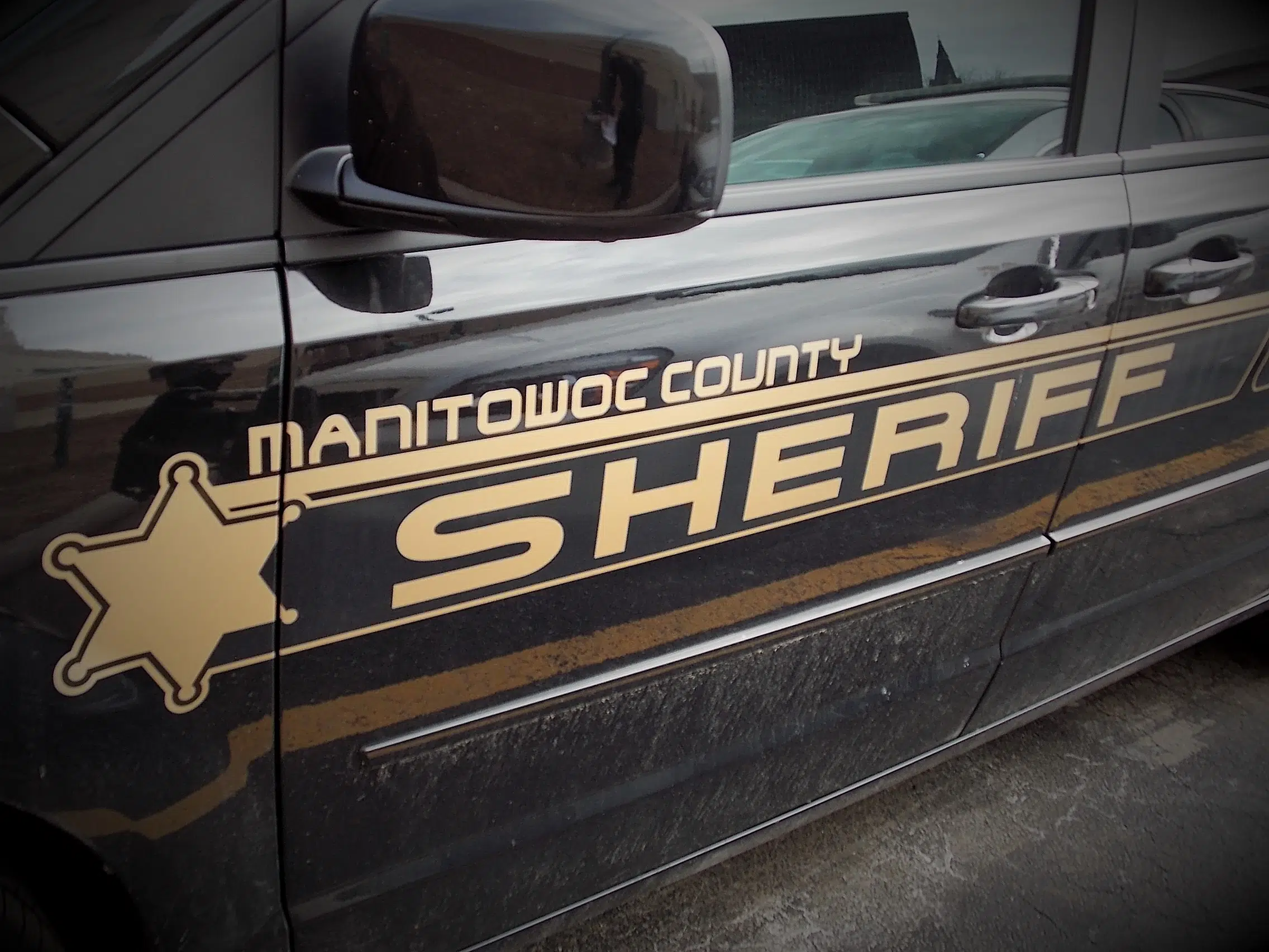 Vehicle Entries Being Reported Around Manitowoc County