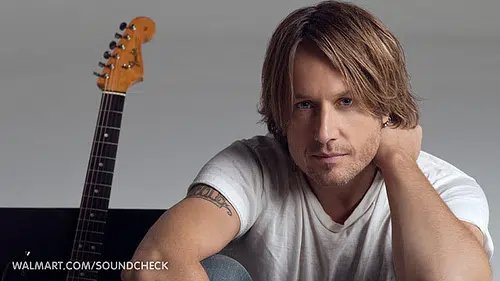 Keith Urban Nabs Entertainer of the Year at CMA’s.