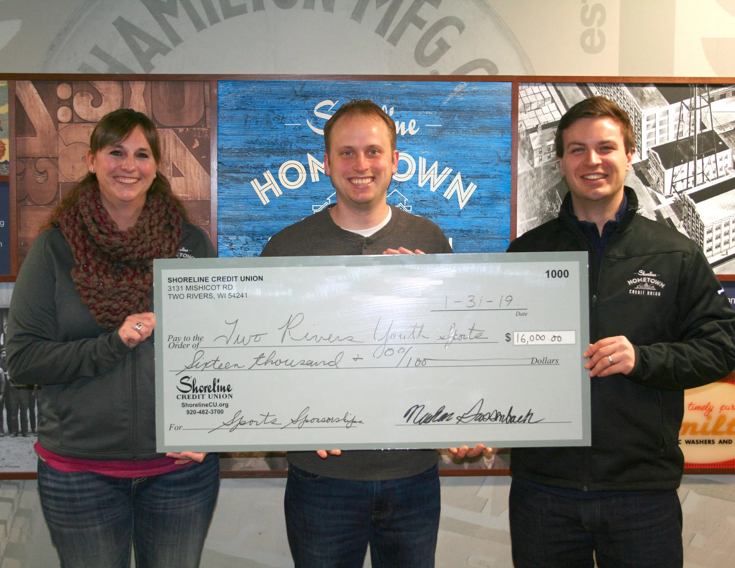 Shoreline Credit Union Donates $16,000 to Two Rivers Youth Sports