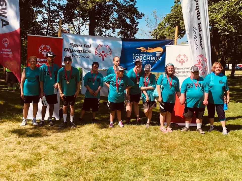 Manitowoc County Miracles T-ball Team Takes Home Medal