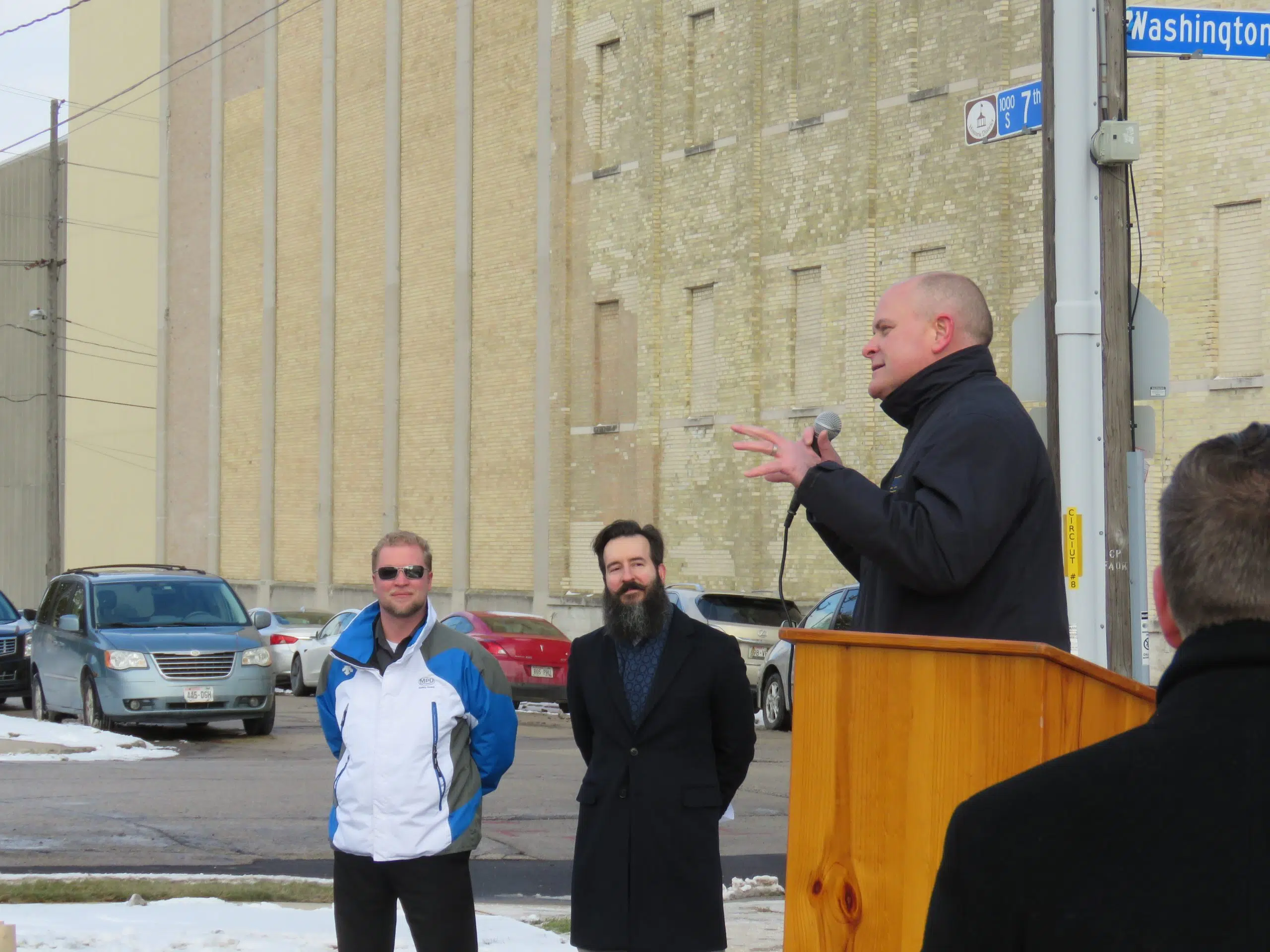 Briess Officially Unveils New Mural