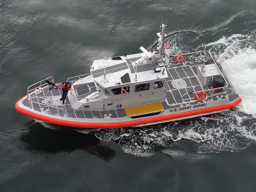 Coast Guard Rescues Large Group Of People From Ice Floe Which Broke Loose