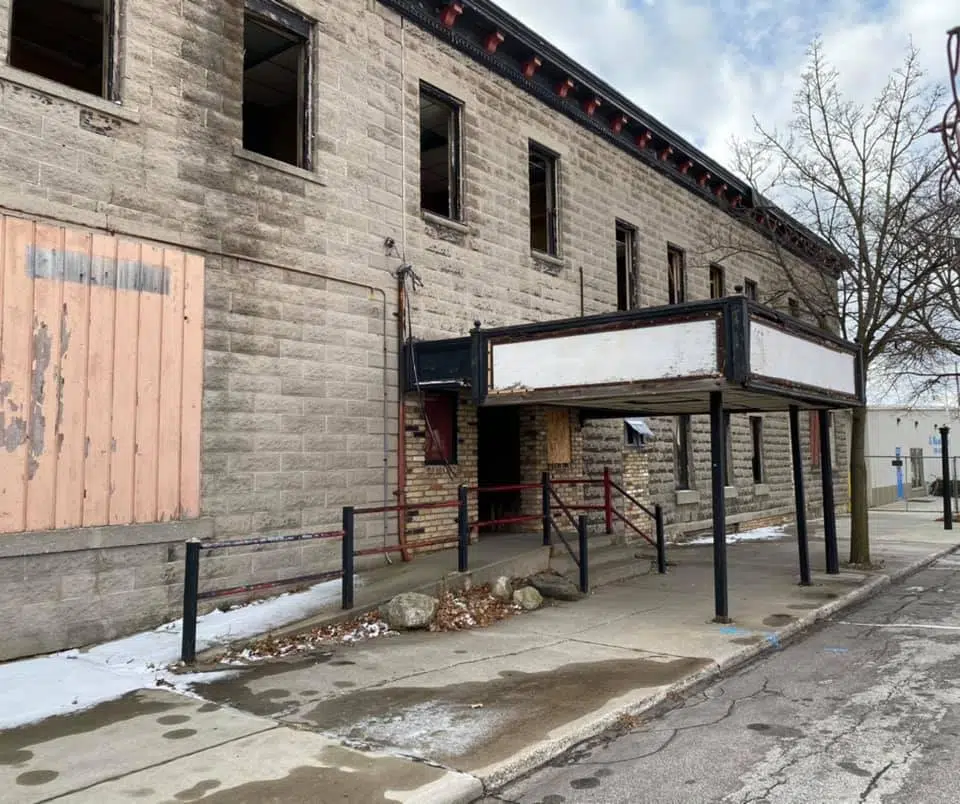Former Malcolm’s Restaurant And Bar Building to be Razed