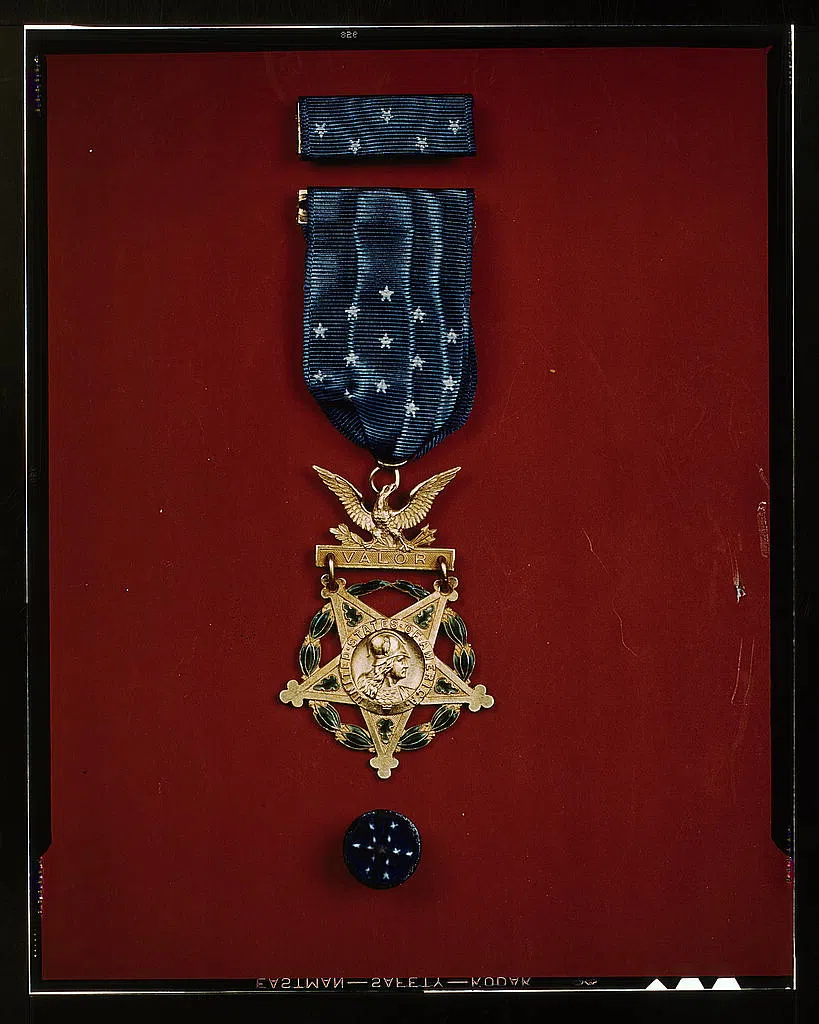 Grothman, Johnson Lead Bipartisan Effort to Award Medal of Honor to WWII Veteran