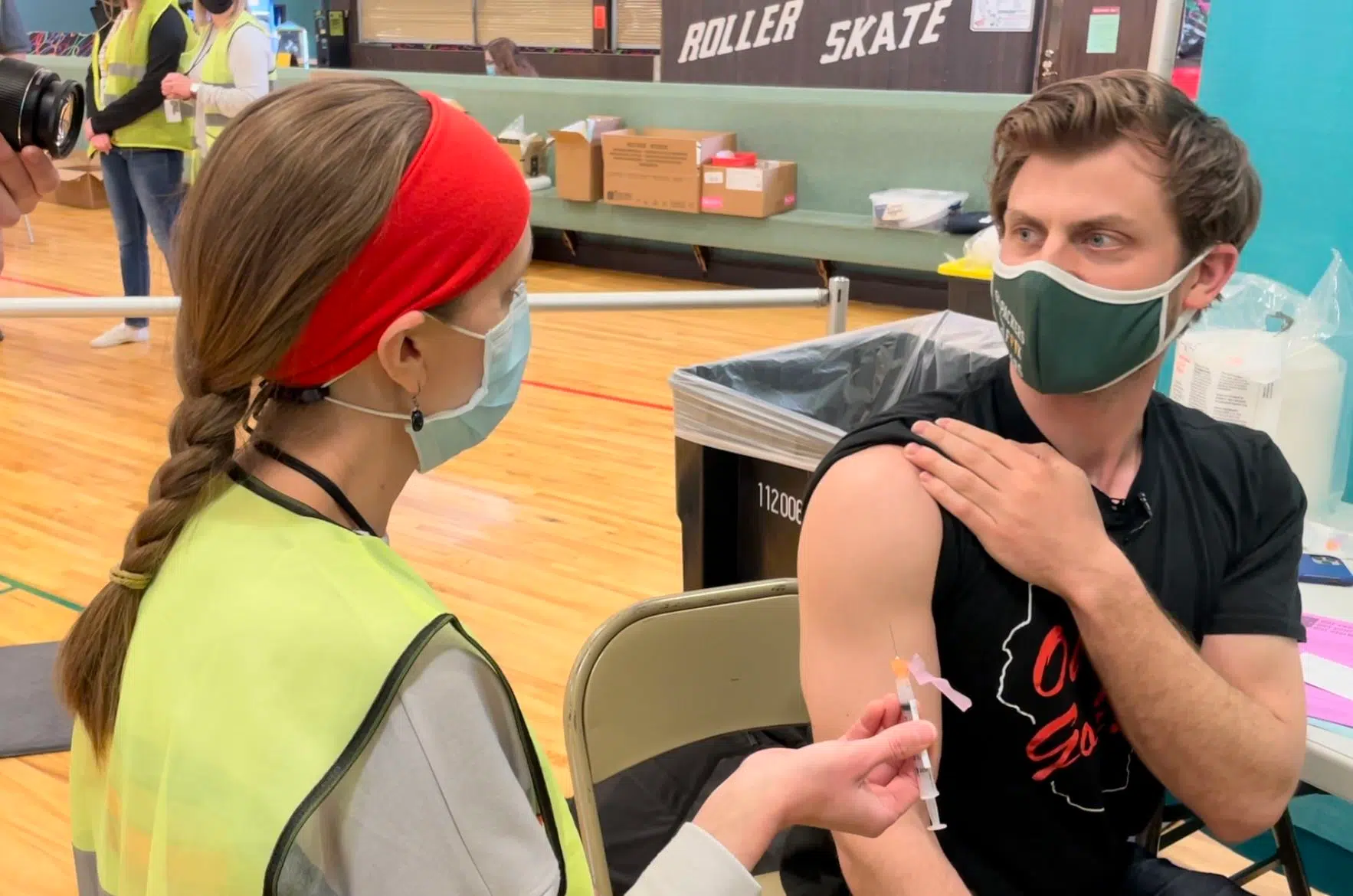 Doctors Recommend Everyone Get A COVID Booster Shot