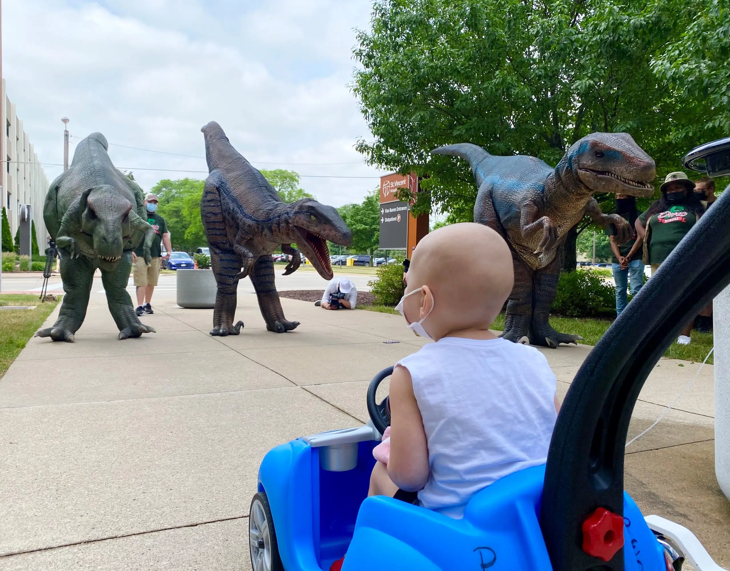 Life-Like, Animatronic Dinosaurs Visit Patients at HSHS St. Vincent Children's Hospital