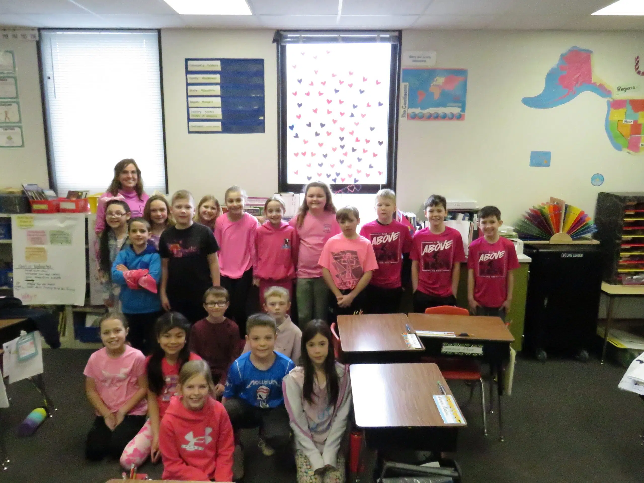 Valders Elementary Wears Pink, Donates Food to Honor Deceased Student