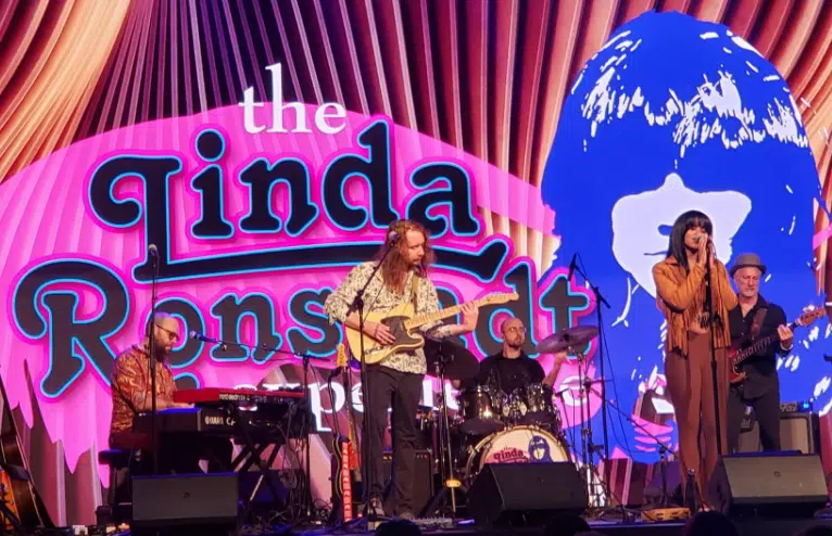 American Idol Finalist Bringing 'Linda Ronstadt Experience' to Manitowoc