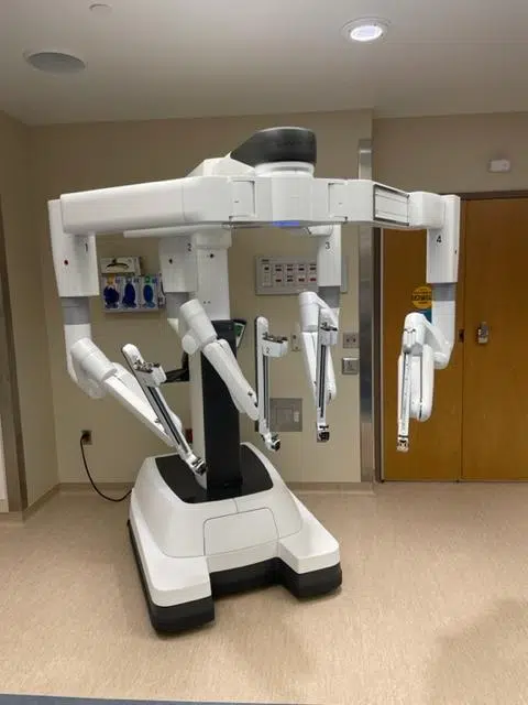 HSHS St. Nicholas Hospital Adds New, State-Of-The-Art Robotic Surgical System