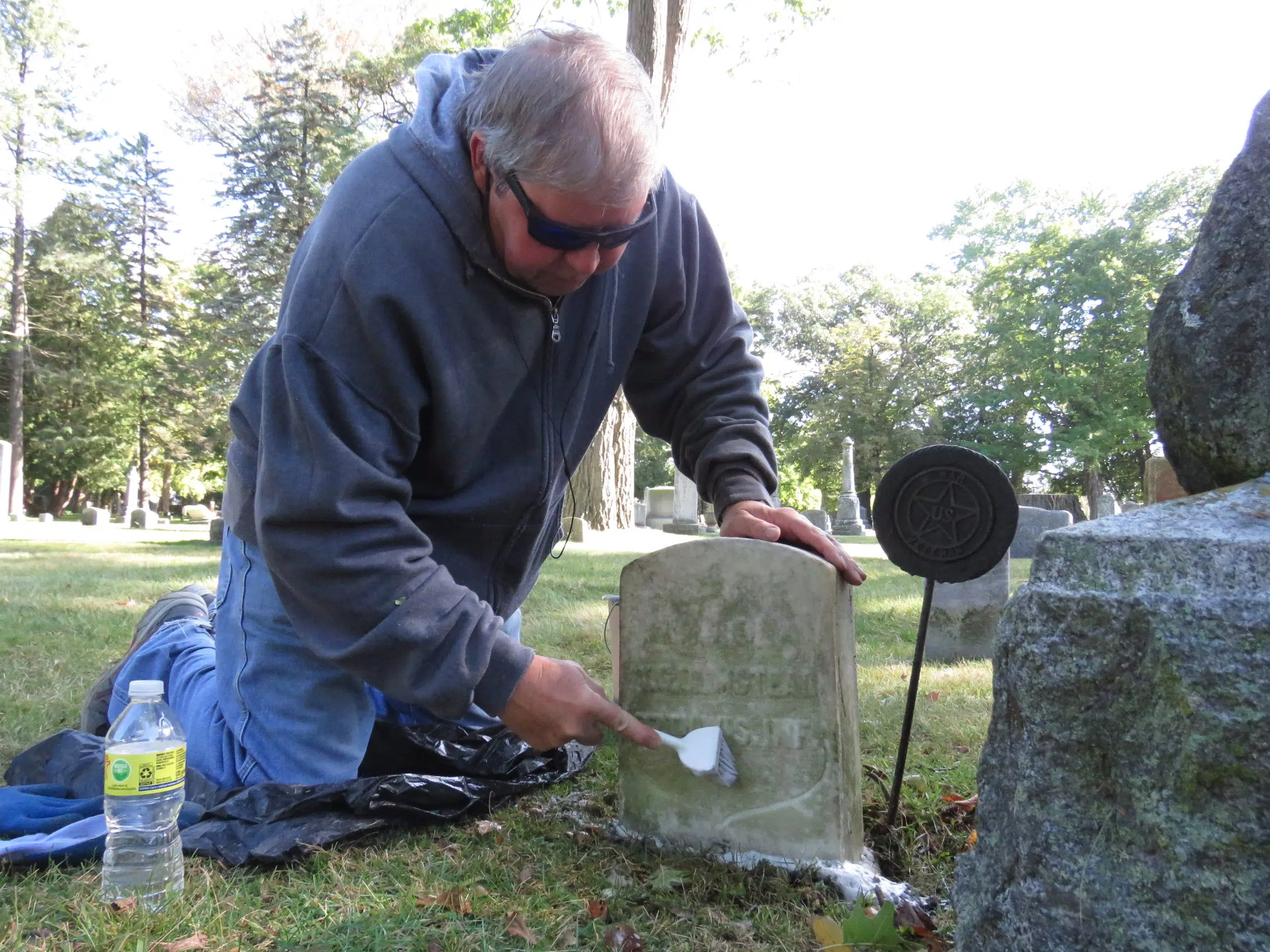 Volunteers Needed for a Veteran's Day Gravestone Cleaning at Manitowoc's Evergreen Cemetery