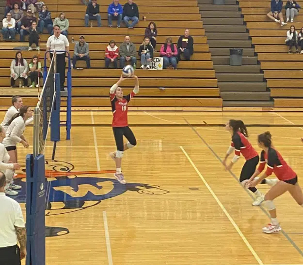Manitowoc Lincoln and Howards Grove Win To Play In Sectional Volleyball Finals