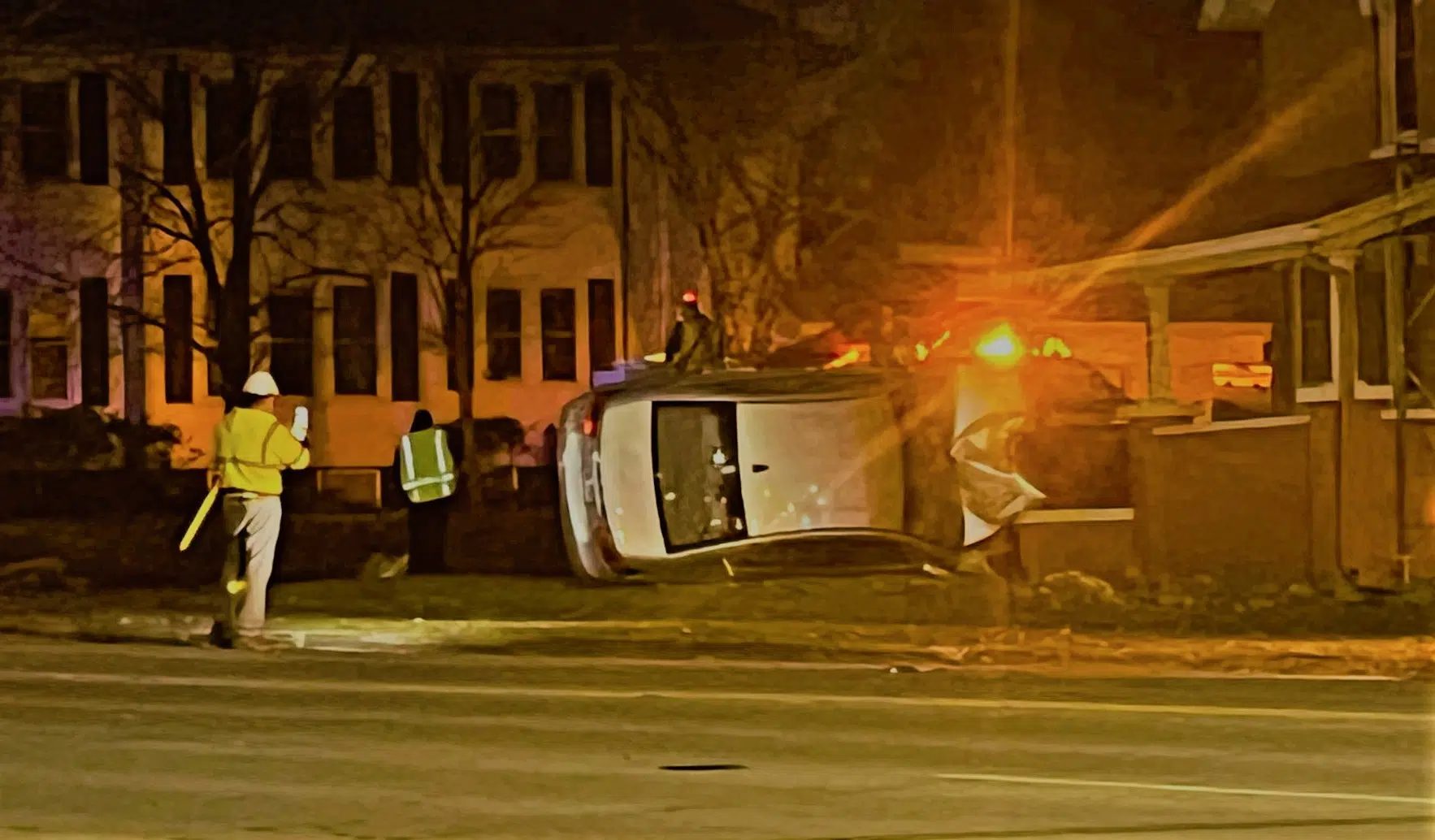 *UPDATE* Roll Over Crash Closes Calumet/Washington Street in Manitowoc