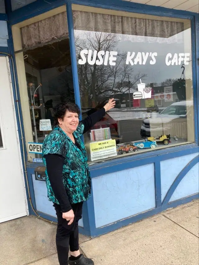 Manitowoc Café Owner Offers Thanksgiving Meals