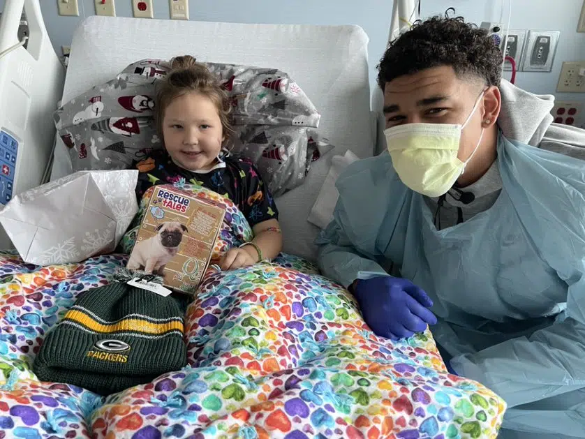 Allen Lazard Visits with Patients at HSHS St. Vincent Children's Hospital in Green Bay