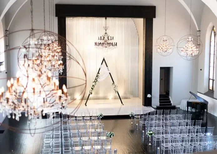 Sepia Chapel Bringing Back the Lakeshore Wedding Expo