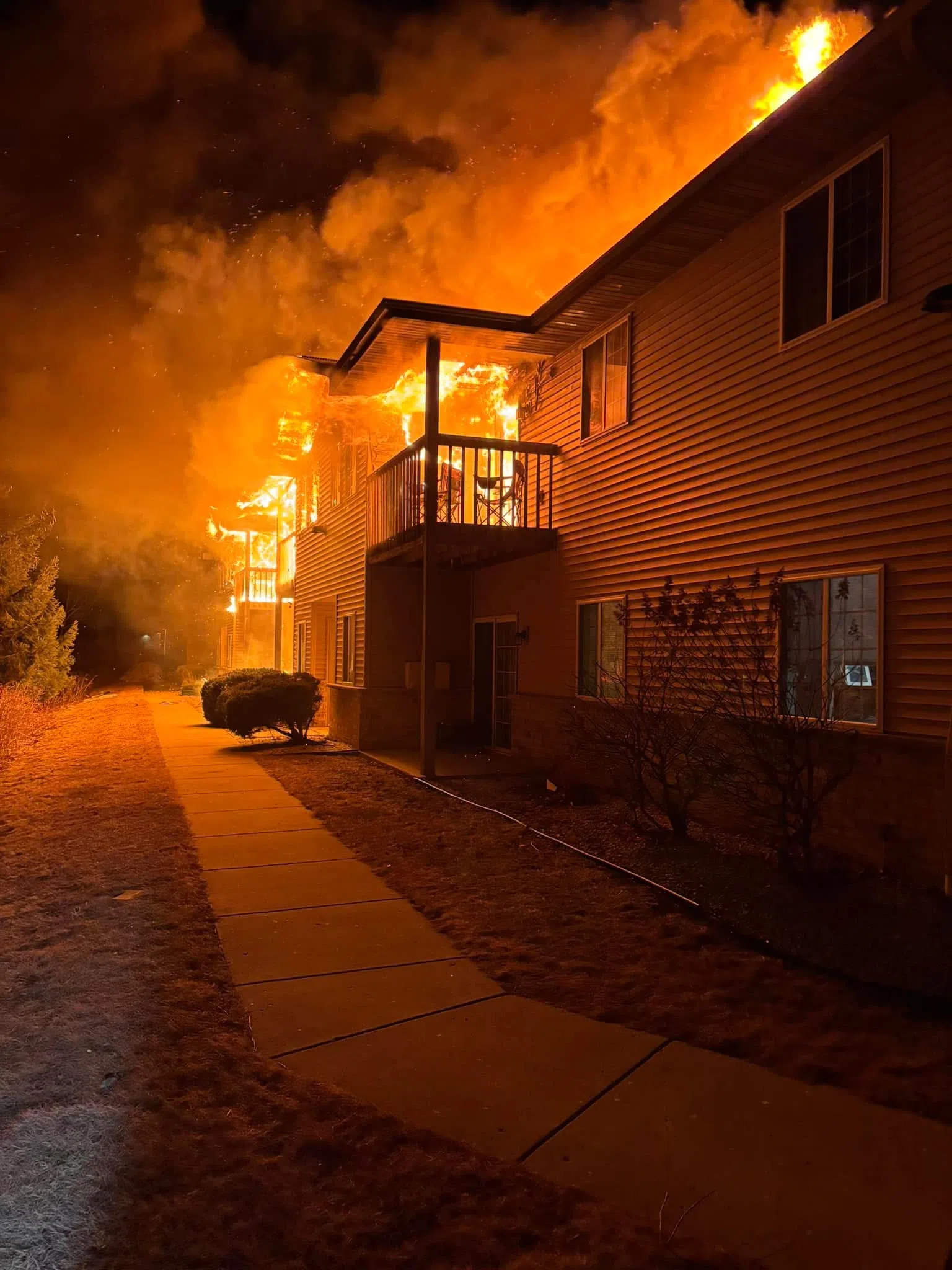No One Injured After Manitowoc Apartment Fire