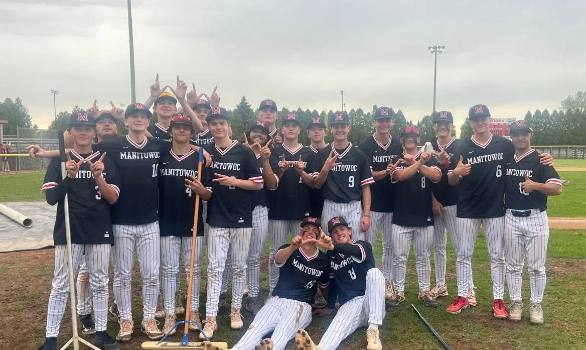 Big 4th Inning Pushes Manitowoc Lincoln Baseball to Win over Pulaski