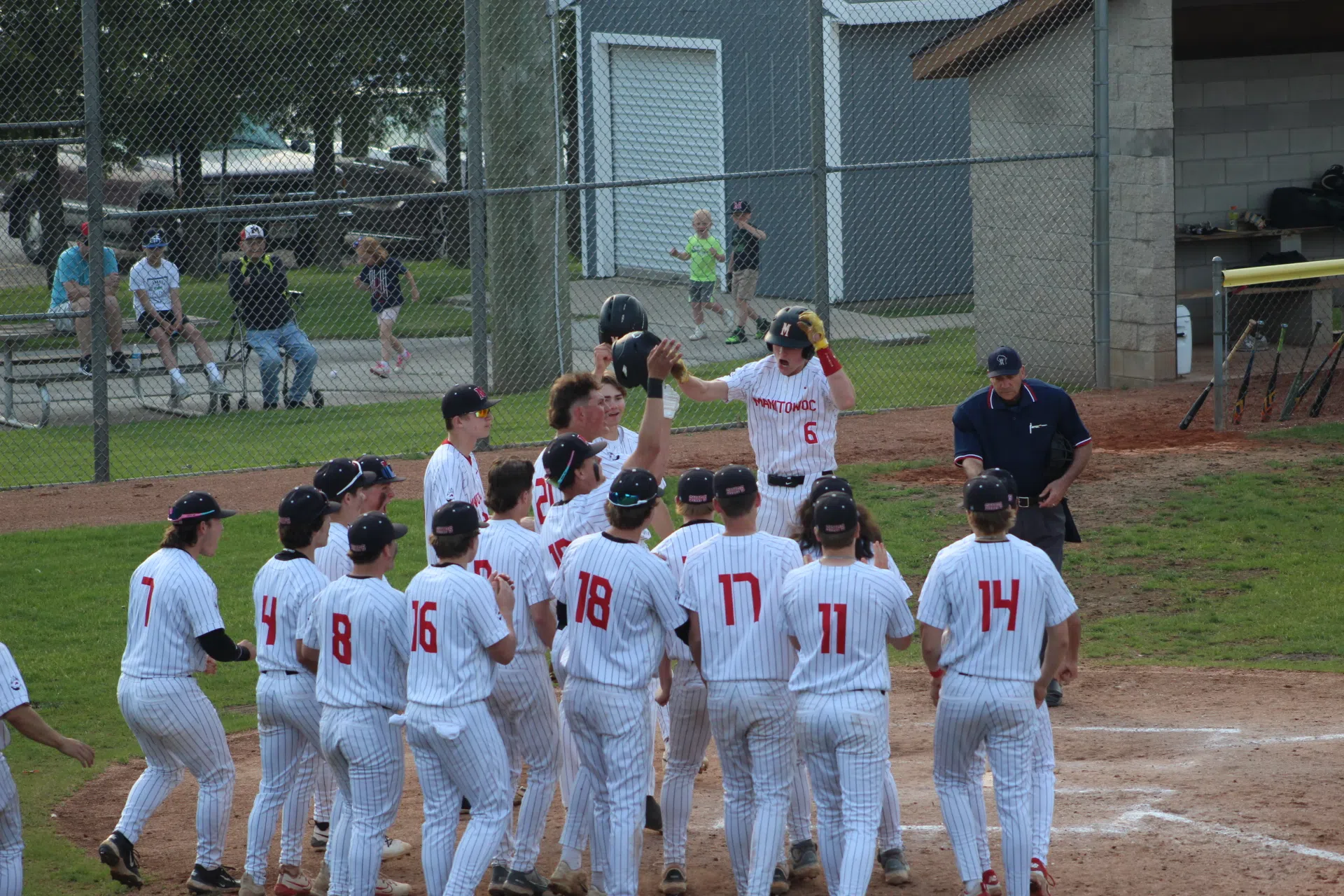Braun HR Leads Manitowoc Lincoln Past Oshkosh North
