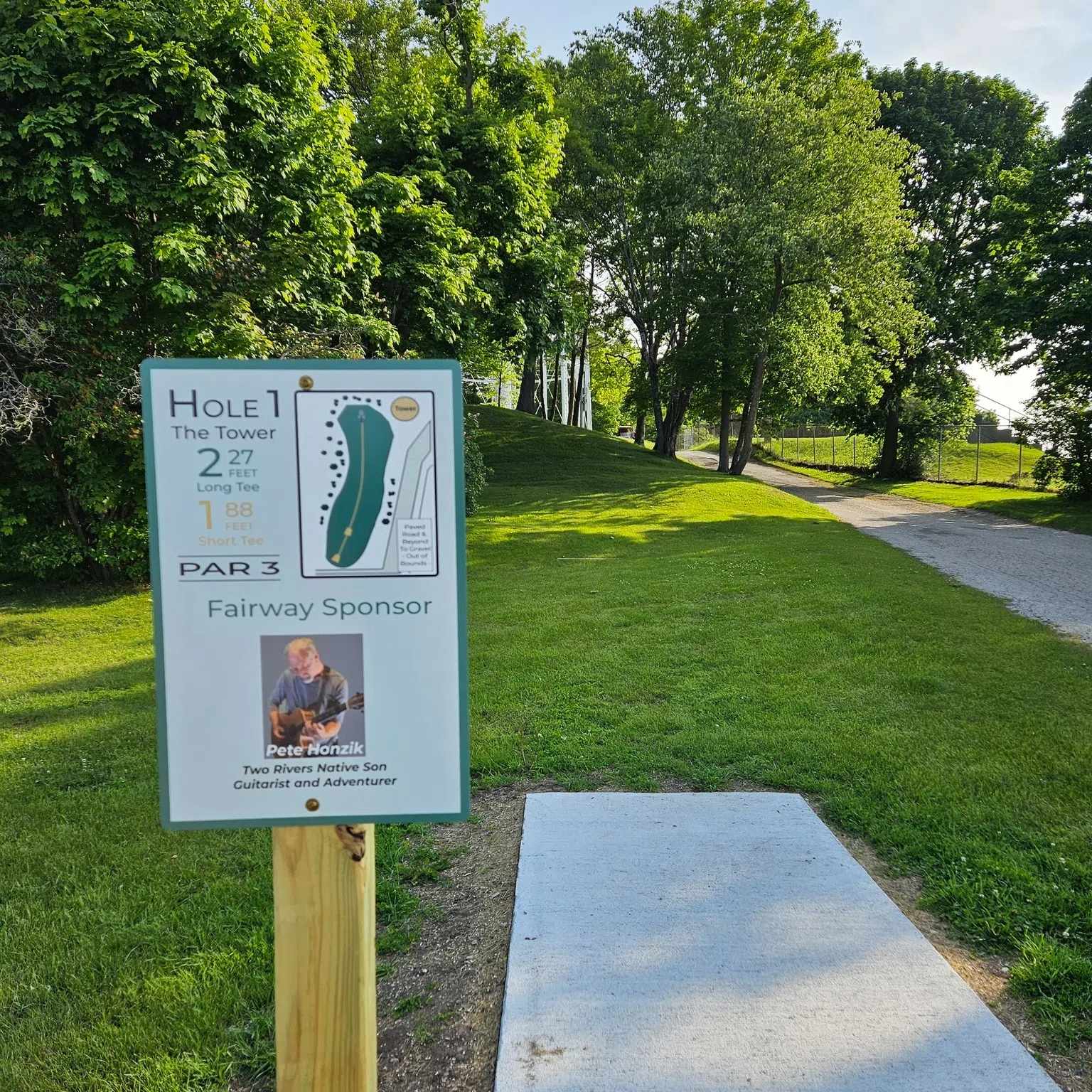 Two Rivers Launches Fundraising Campaign to Renovate Picnic Hill Disc Golf Course