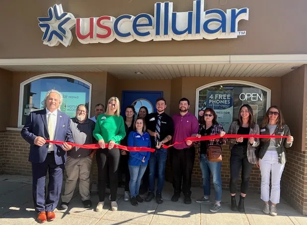 Moved But Still In the Community: US Cellular Store in Two Rivers Cuts Ribbon