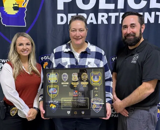 Longtime Two Rivers Police Officer Retires