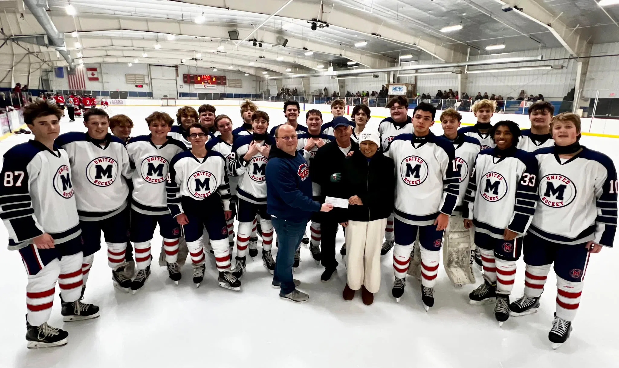 Manitowoc Hockey Community Comes Out Big for Local Mom