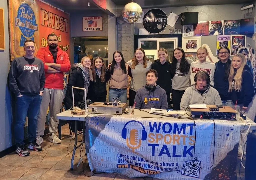 Ships Girls Basketball Supporting Local Food Pantry During Home Game